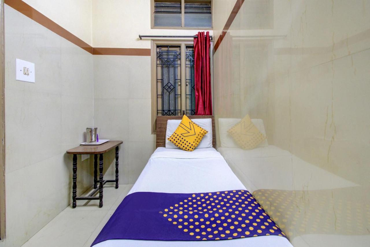Spot On 75643 Golden Guest House Bangalore Exteriör bild