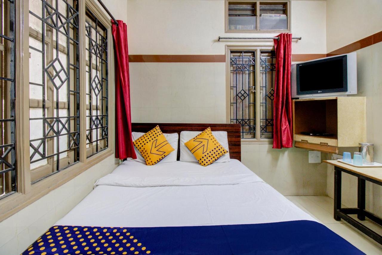 Spot On 75643 Golden Guest House Bangalore Exteriör bild