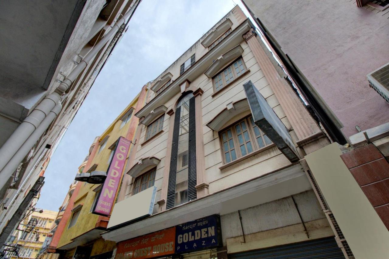 Spot On 75643 Golden Guest House Bangalore Exteriör bild